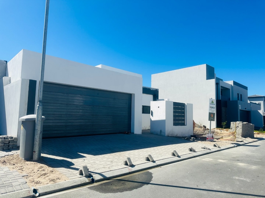 3 Bedroom Property for Sale in Sandown Western Cape